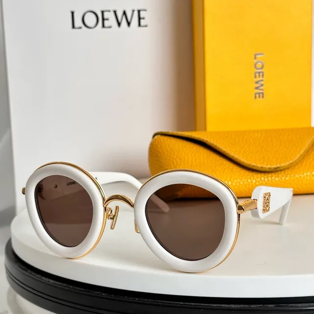 Loewe Lunettes de Soleil Ronde Double Bords Noir et Or 6
