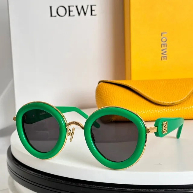 Loewe Lunettes de Soleil Ronde Double Bords Noir et Or 7