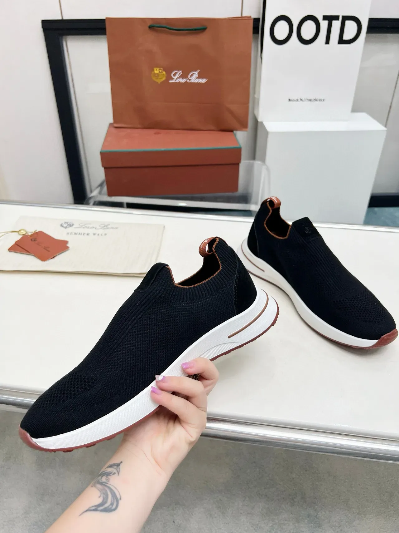 Loro Piana Preto Marrom Sapatilhas Lifestyle Slip-On em Malha com Colar de Meia Ajustável 2