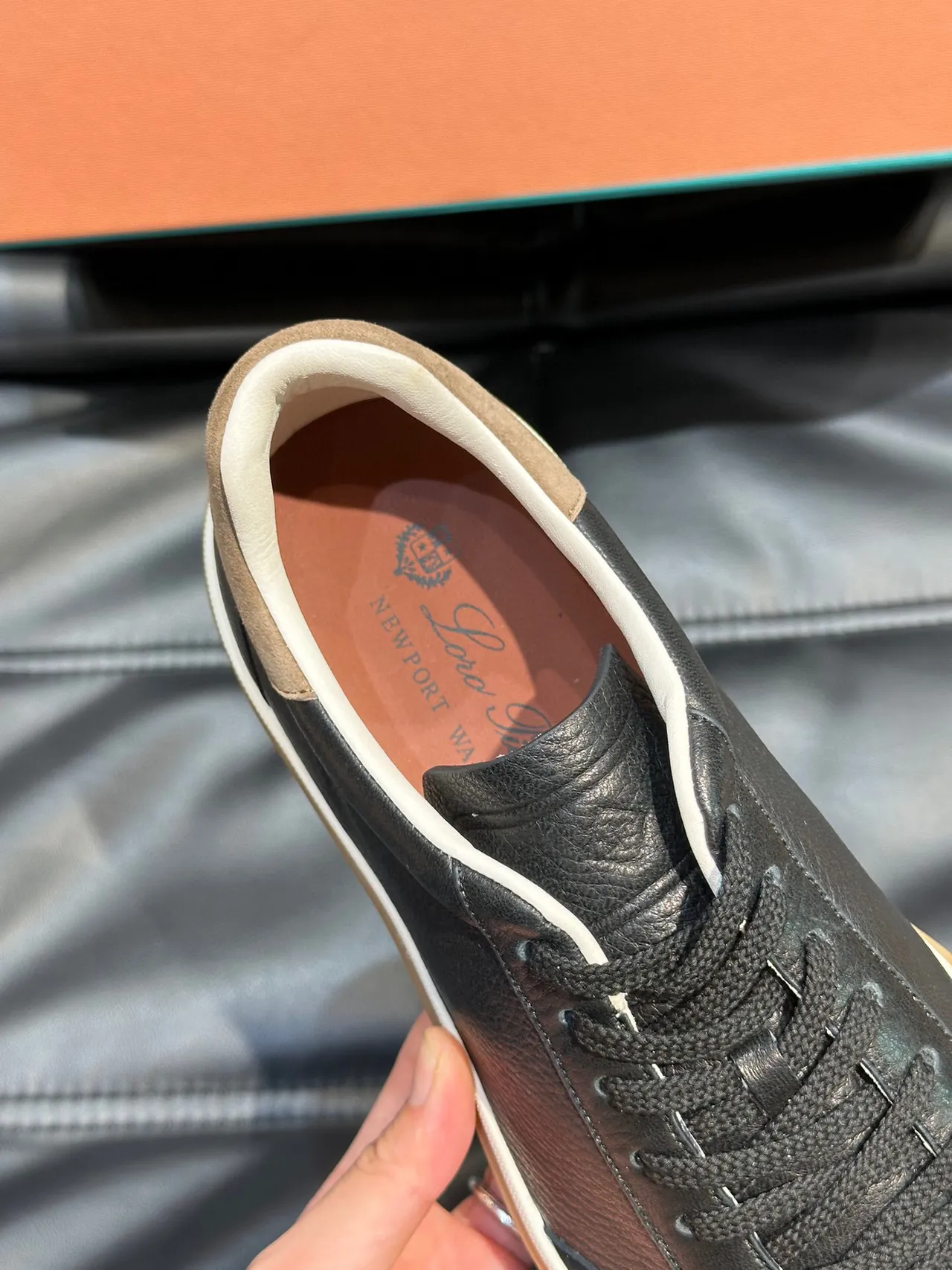 Loro Piana sneakers lifestyle noirs en cuir-suede à panneaux 6