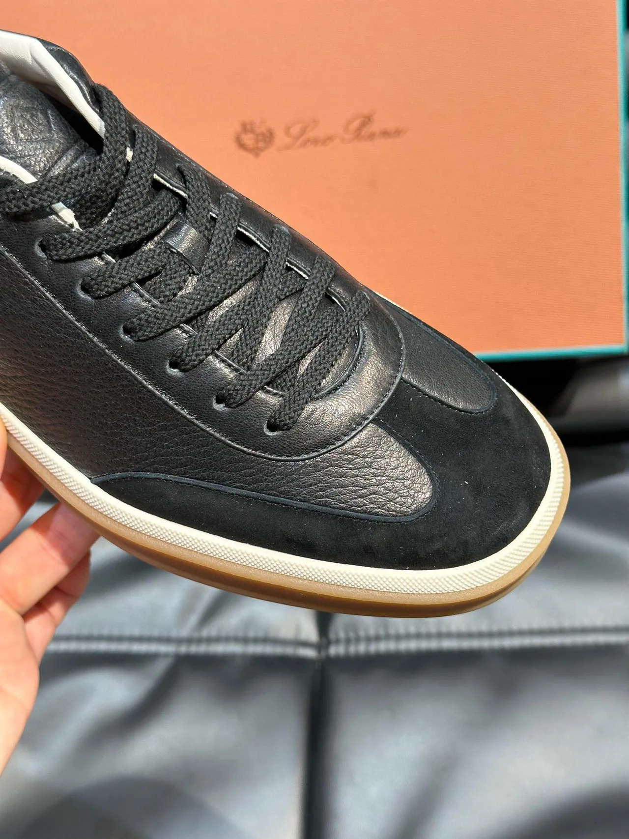Loro Piana sneakers lifestyle noirs en cuir-suede à panneaux 8