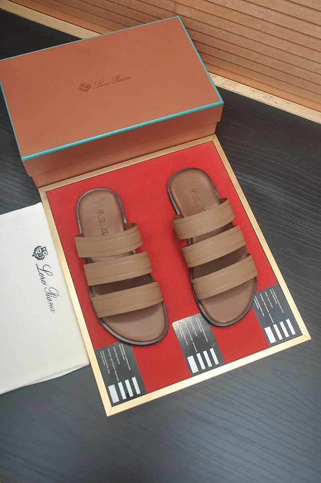 Loro Piana Bege Sandálias de três tiras slide casual 4