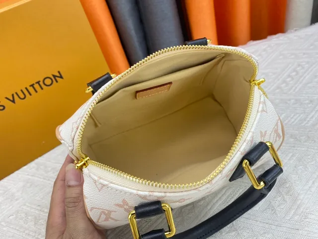 Louis Vuitton Sac Boston Beige Noir Monogramme Toile Borde Cuir 5