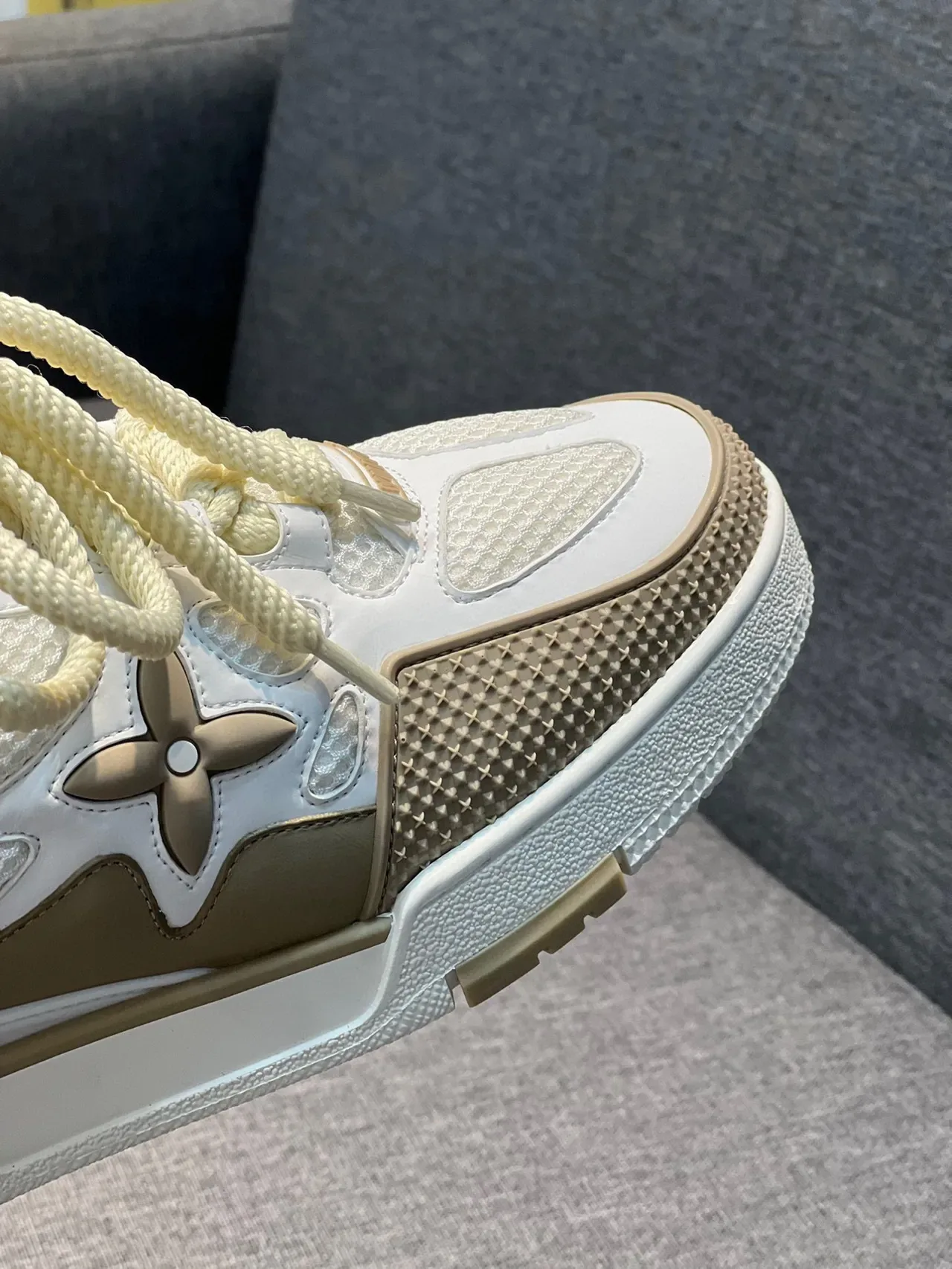 Louis Vuitton Beige White Layered Mesh And Synthetic Upper Sculpted Multi-Tone Midsole Lifestyle Sneakers 3