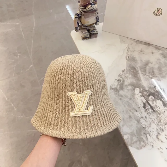 Louis Vuitton chapeau de seau noir et beige texture tissée broderie patch monogramme 5