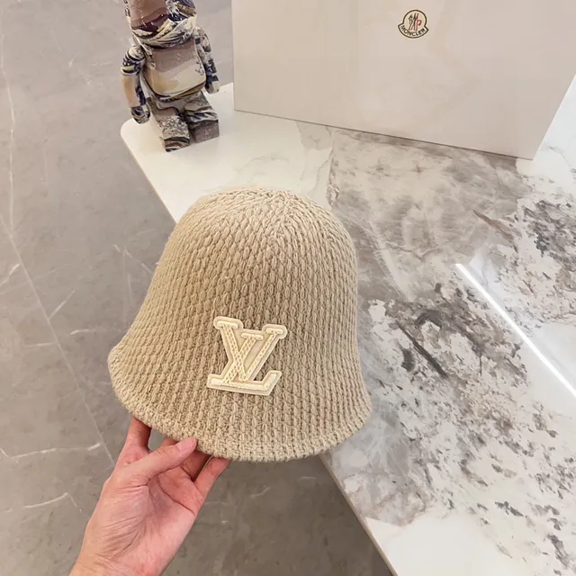 Louis Vuitton chapeau de seau noir et beige texture tissée broderie patch monogramme 6