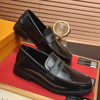 Louis Vuitton Black Brown Glossy Patent Leather Upper Textured Strap Detail Loafer