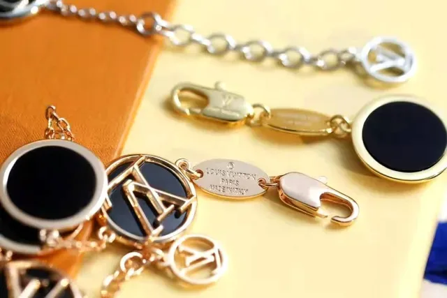 Louis Vuitton Black Gold Chain-Link Monogrammed Medallion Bracelet 4