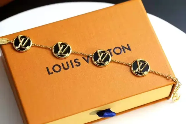 Louis Vuitton Black Gold Chain-Link Monogrammed Medallion Bracelet 7