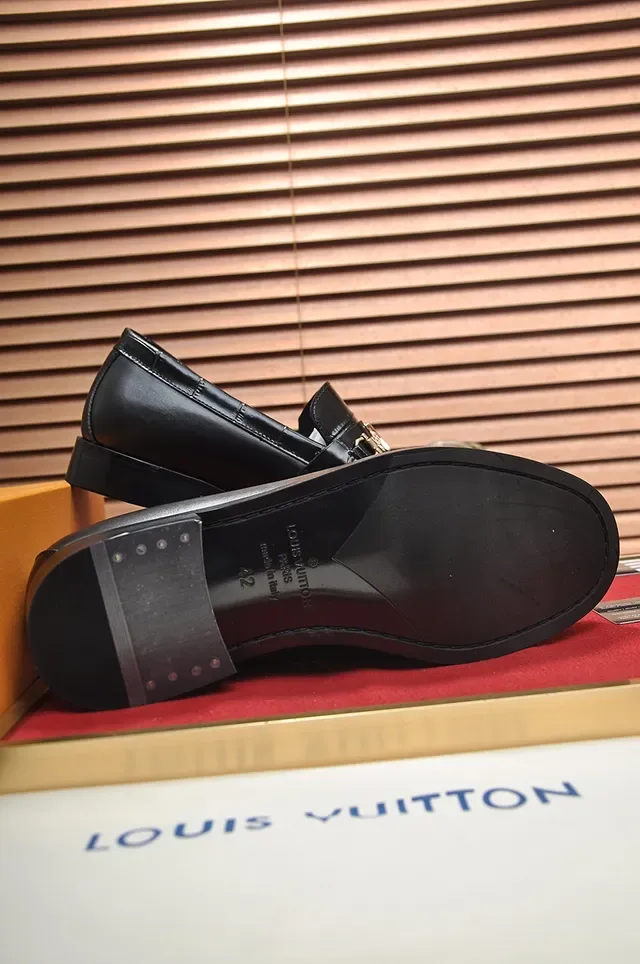 Louis Vuitton Black Gold Croc-Embossed Leather LV Buckle Loafer 3