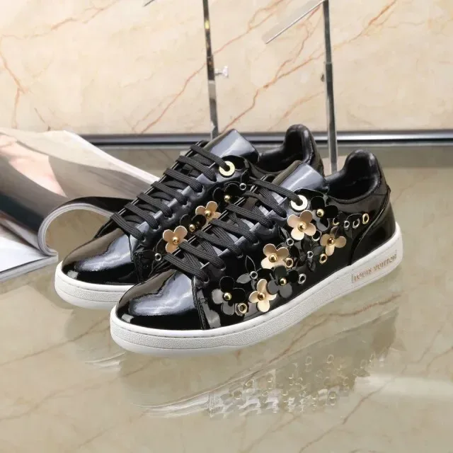Louis Vuitton Black Gold Glossy Patent Leather Floral Appliqué Lifestyle Sneakers 3