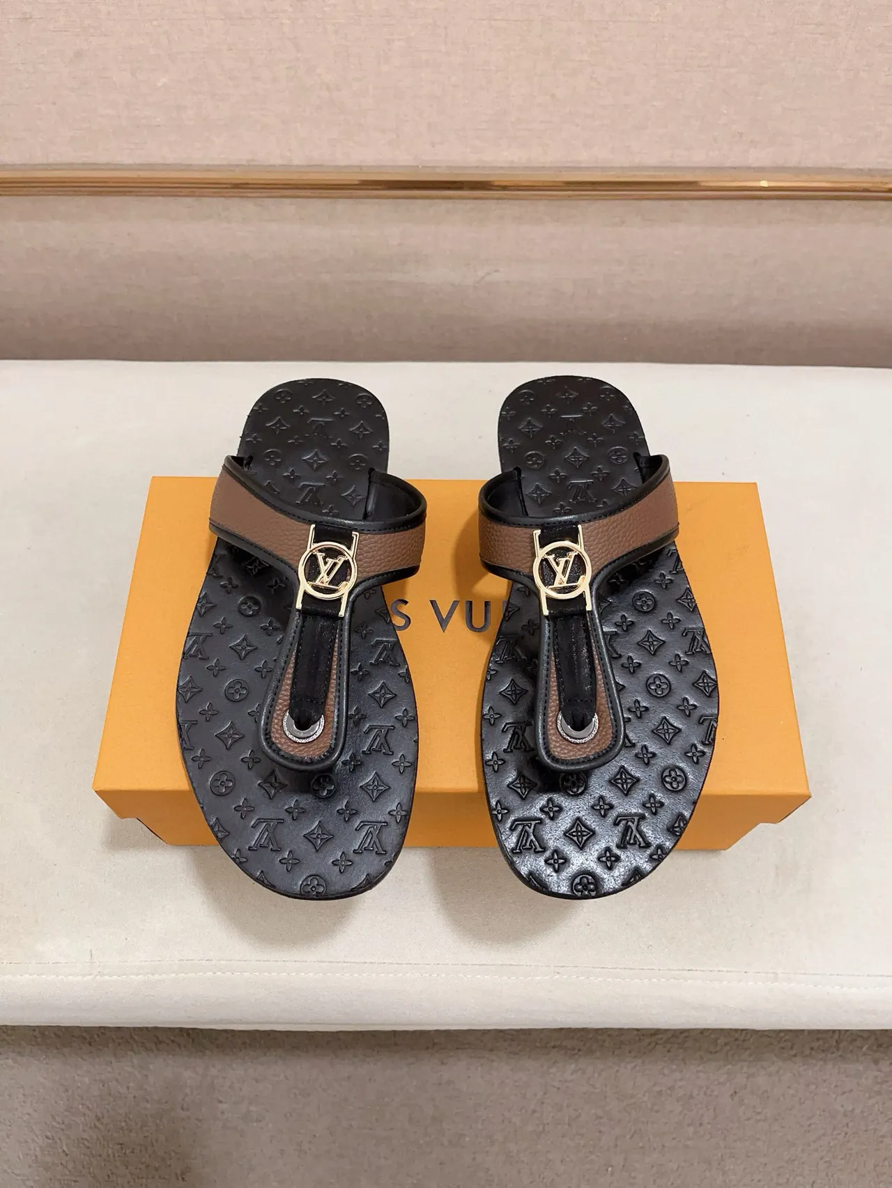 Louis Vuitton Black Multicolor Monogram-Embossed Rubber Sole Metal LV Circle Logo Buckle Slippers 4