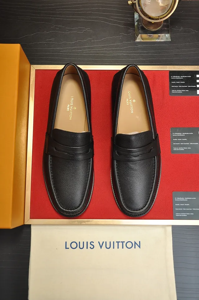 Louis Vuitton Black Textured Leather Penny Strap Loafers 5