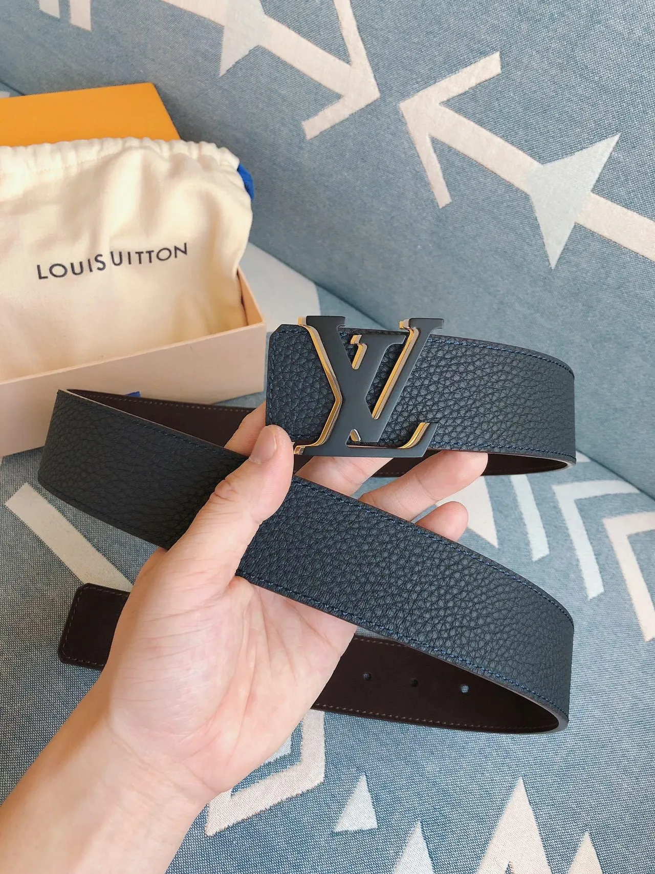 Louis Vuitton Blue Gold Pebbled Turnlock Buckle Leather Belt 5