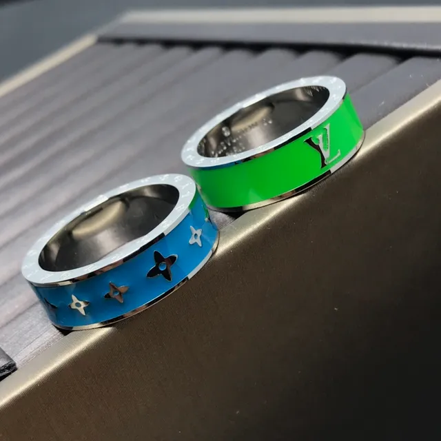 Louis Vuitton Bague à large bande incrustée d'émail bleu vert 2