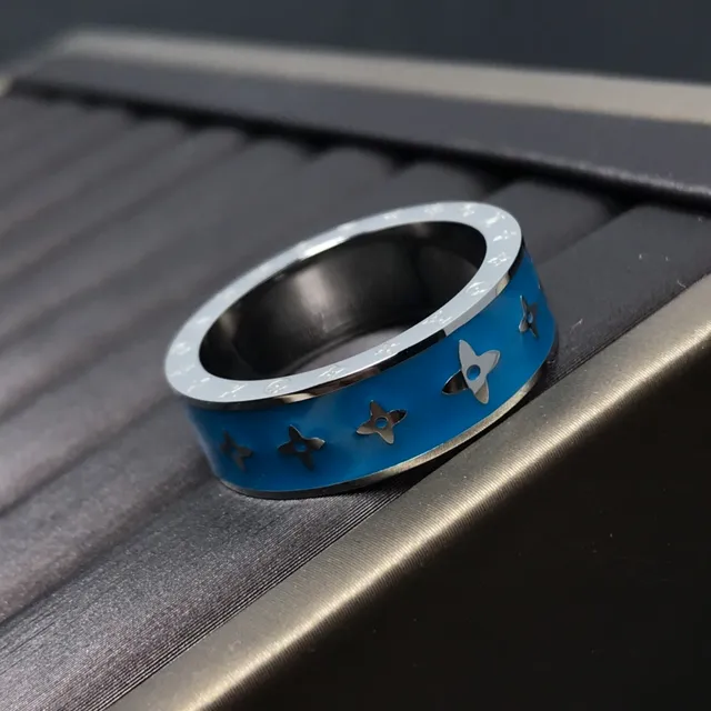Louis Vuitton Bague à large bande incrustée d'émail bleu vert 3