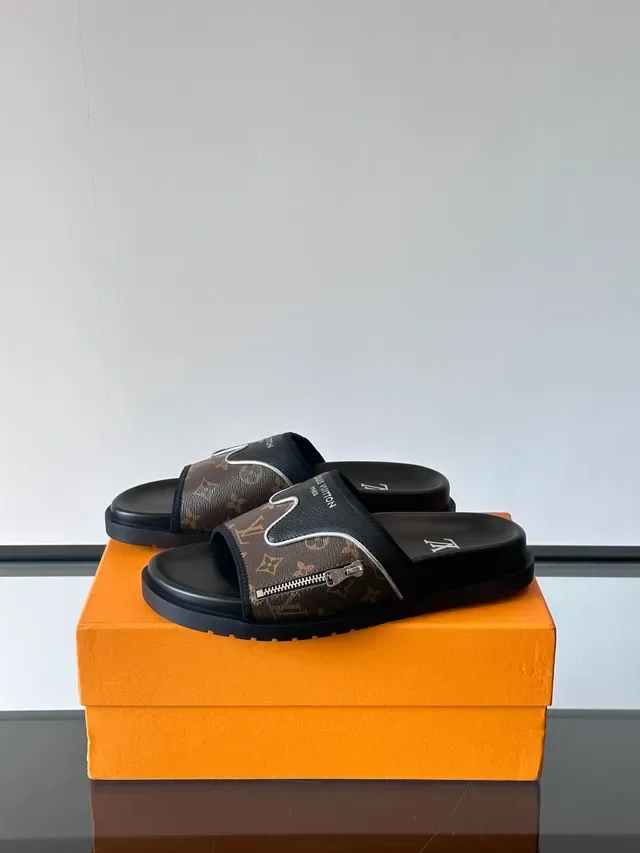 Louis Vuitton Pantuflas Marrón Negro Monogram Lona Acento Cremallera 4