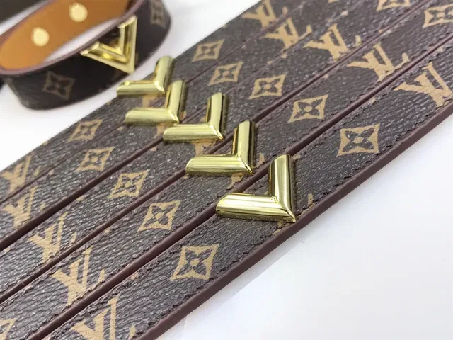 Louis Vuitton Brown Gold Monogram Canvas V-Clasp Bracelet 2
