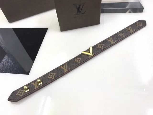 Louis Vuitton Brown Gold Monogram Canvas V-Clasp Bracelet 7