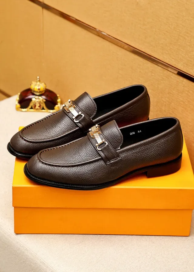 Louis Vuitton Marrón Dorado Cuero Pebbled Correa Metal LV Hebilla Loafer 3