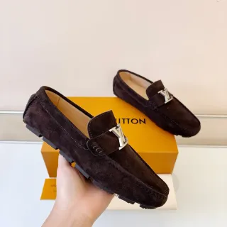 Louis Vuitton भूरा सूड LV लोगो लोफर्स
