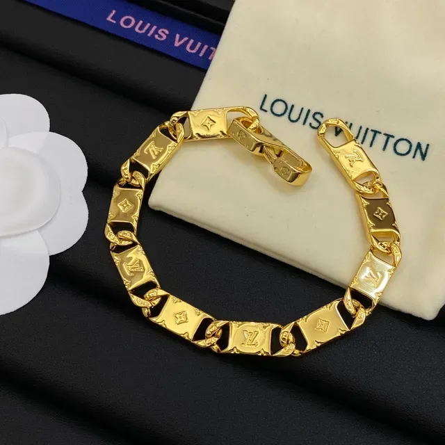 Louis Vuitton Camellia Gold White Monogram-Link Chain Circular Pendant Necklace 3
