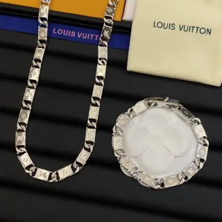 Louis Vuitton Camellia Silver White Monogram-Engraved Curb Chain Floral Centerpiece Necklace