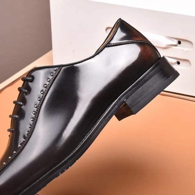 Louis Vuitton Chaussures Oxford Cap-Toe Détails avec Clous Marron 2