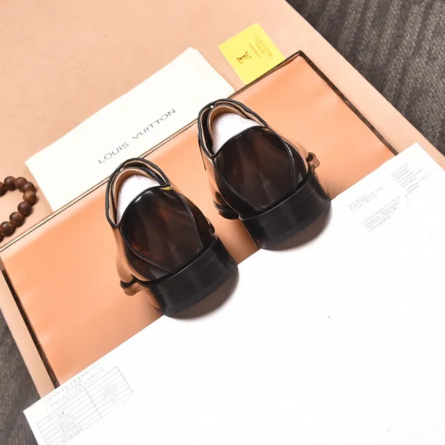 Louis Vuitton Chaussures Oxford Cap-Toe Détails avec Clous Marron 3