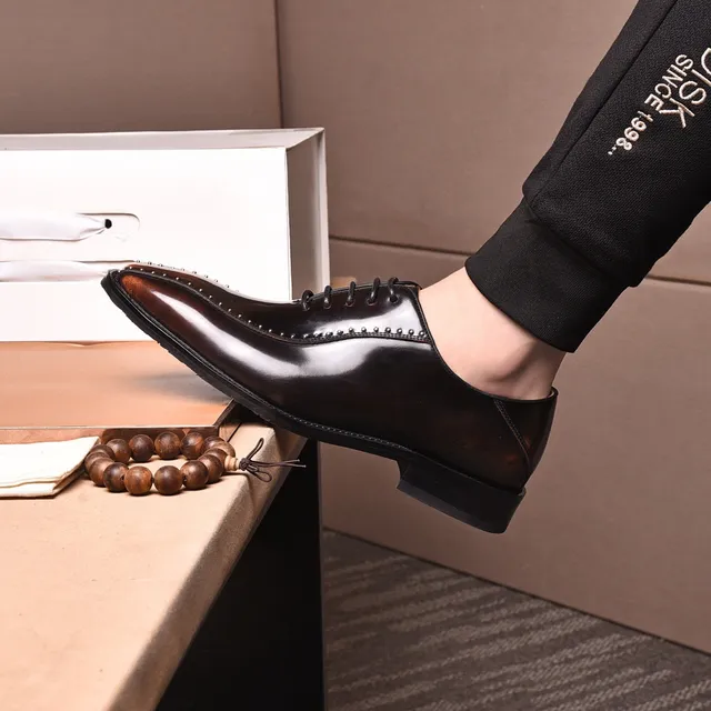 Louis Vuitton Chaussures Oxford Cap-Toe Détails avec Clous Marron 7