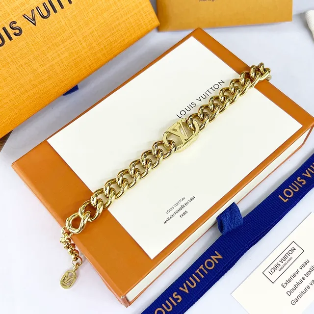 Louis Vuitton Chain Bracelet Gold Chunky Curb-Link Polished Finish Bracelet 4