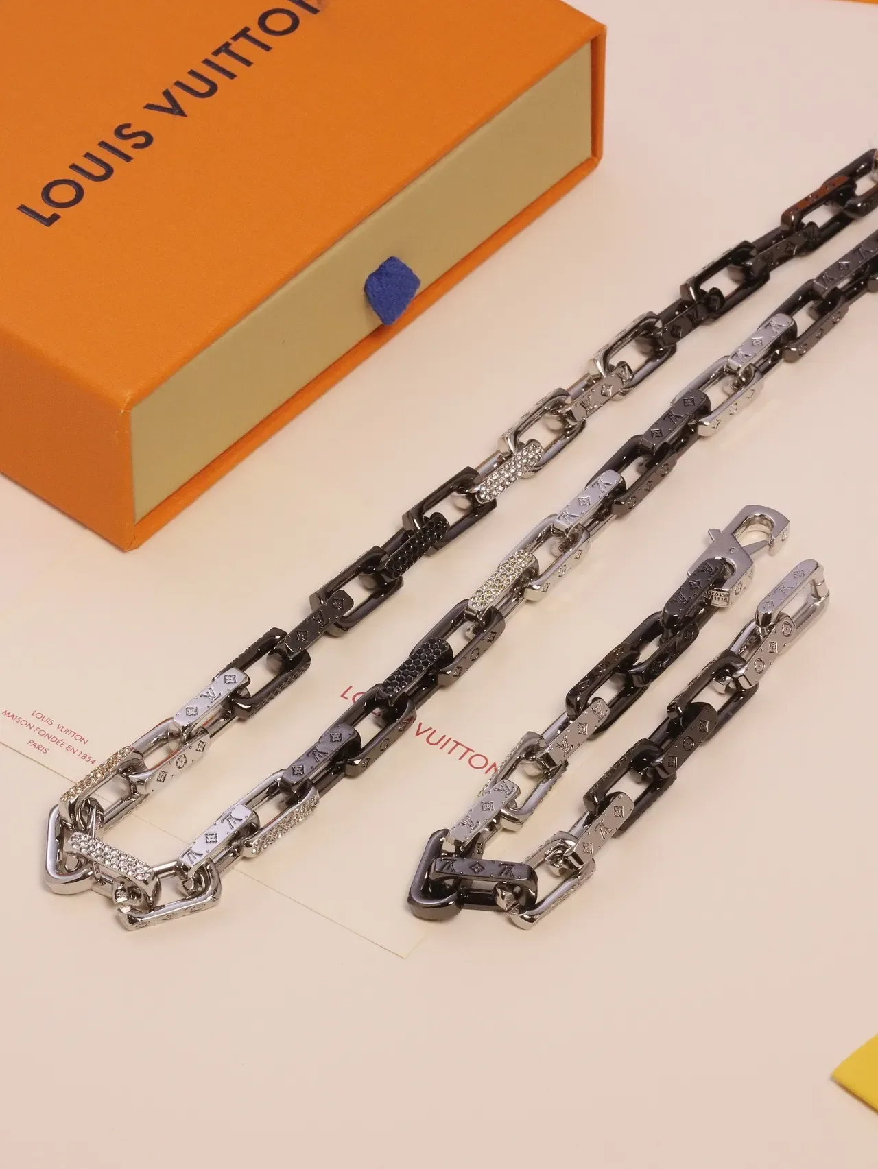 Louis Vuitton Chain Reaction Black Silver Chunky Link Two-Tone Metal Necklace 6