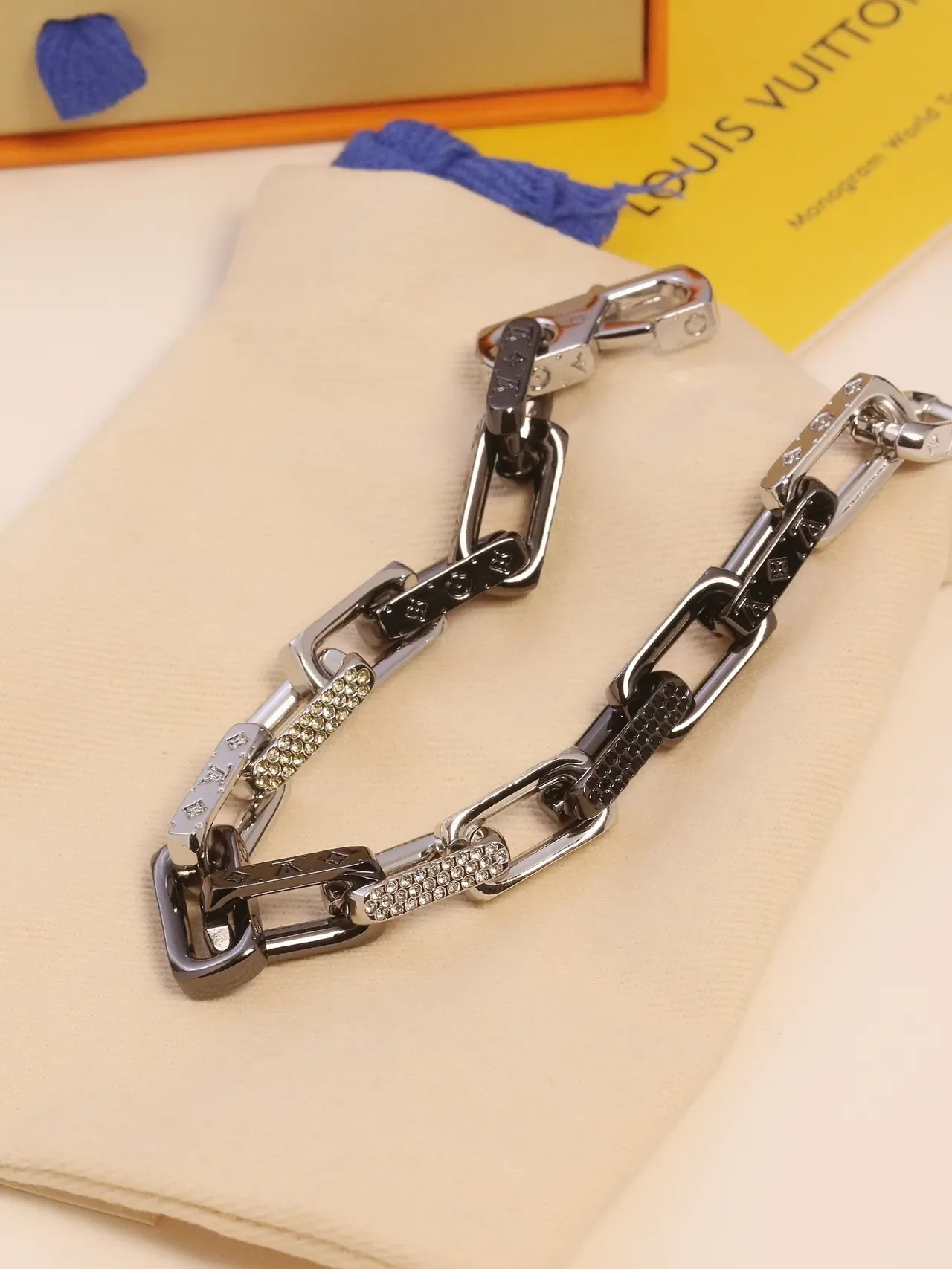 Louis Vuitton Chain Reaction Black Silver Chunky Link Two-Tone Metal Necklace 8