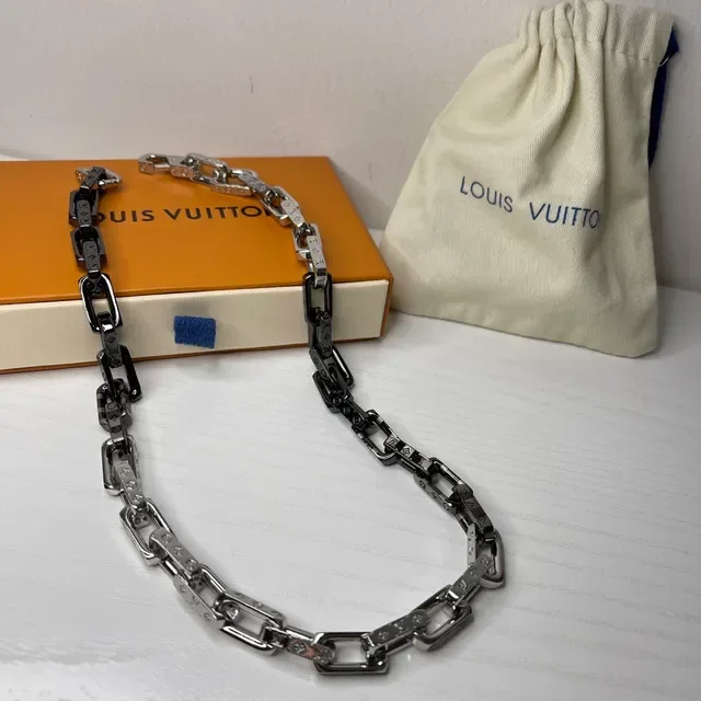 Louis Vuitton Chain Reaction Silver Black Chunky Link Monogram-Engraved Necklace 7