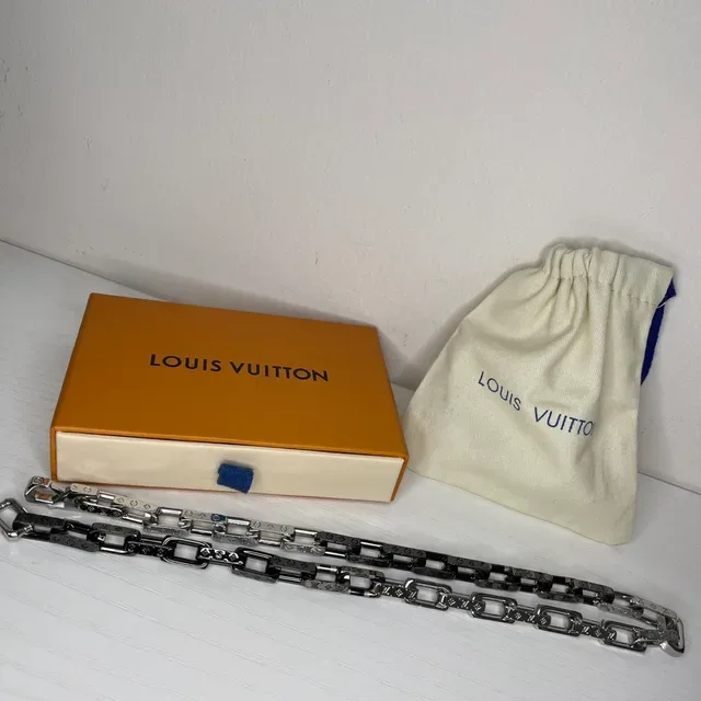 Louis Vuitton Chain Reaction Silver Black Chunky Link Monogram-Engraved Necklace 9