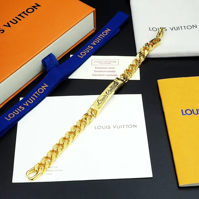 Louis Vuitton Curb-Link Engraved Plaque Silver-Tone Bracelet 8