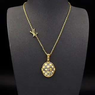 Louis Vuitton Damier Check Collier à pendentif boucle de ceinture