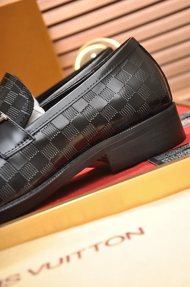 Louis Vuitton Damier Check loafers cuir noir 5
