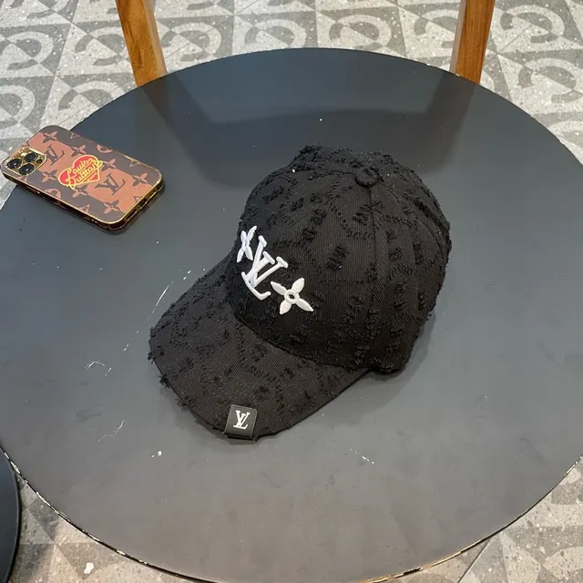 Louis Vuitton متآكل أسود LV نقش زهري قبعة بيسبول 3