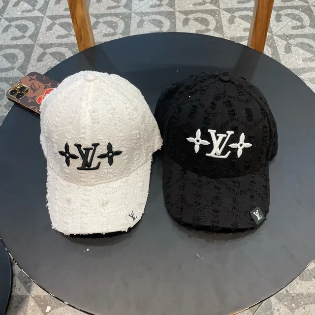 Louis Vuitton متآكل أسود LV نقش زهري قبعة بيسبول 6