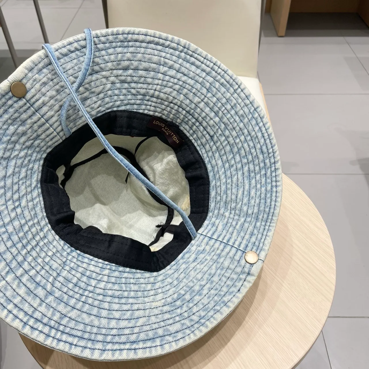 Louis Vuitton Jean Distressed Brodé Monogramme Chapeau Bucket 2