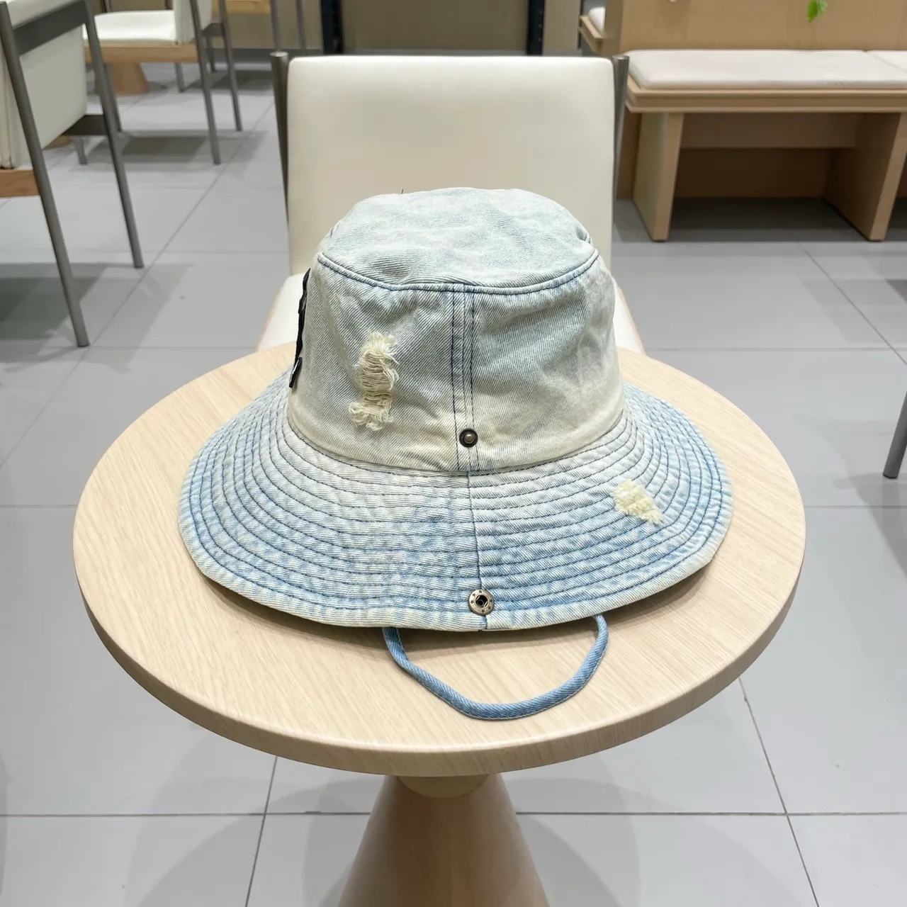 Louis Vuitton Jean Distressed Brodé Monogramme Chapeau Bucket 9