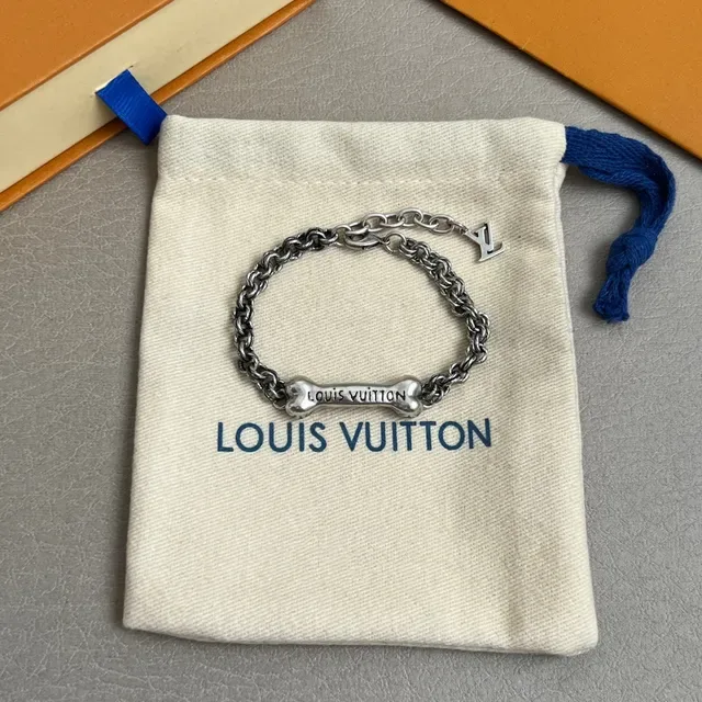 Louis Vuitton Dog Bone Silver Chain Bracelet 6