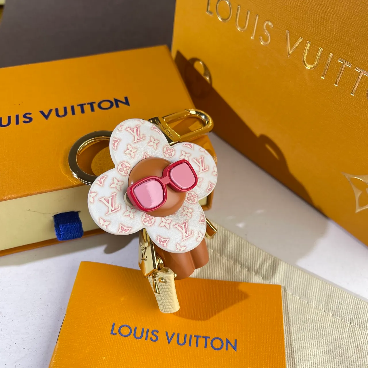 Louis Vuitton Flower Character Orange Blue Sculpted Floral Charm Leather Petal Construction Crossbody Bag 3