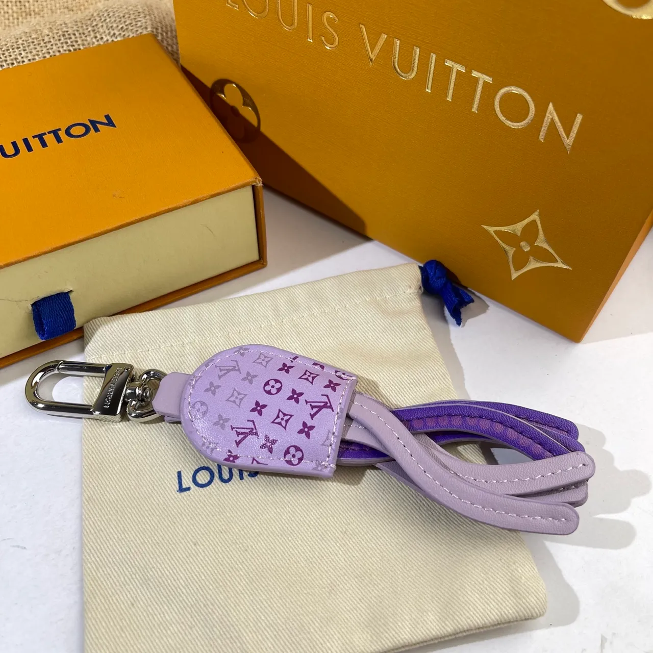Louis Vuitton Flower Character Orange Blue Sculpted Floral Charm Leather Petal Construction Crossbody Bag 15