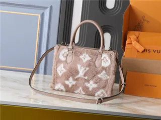 Louis Vuitton ফজি মোনোগ্রাম টোট ব্যাগ 8