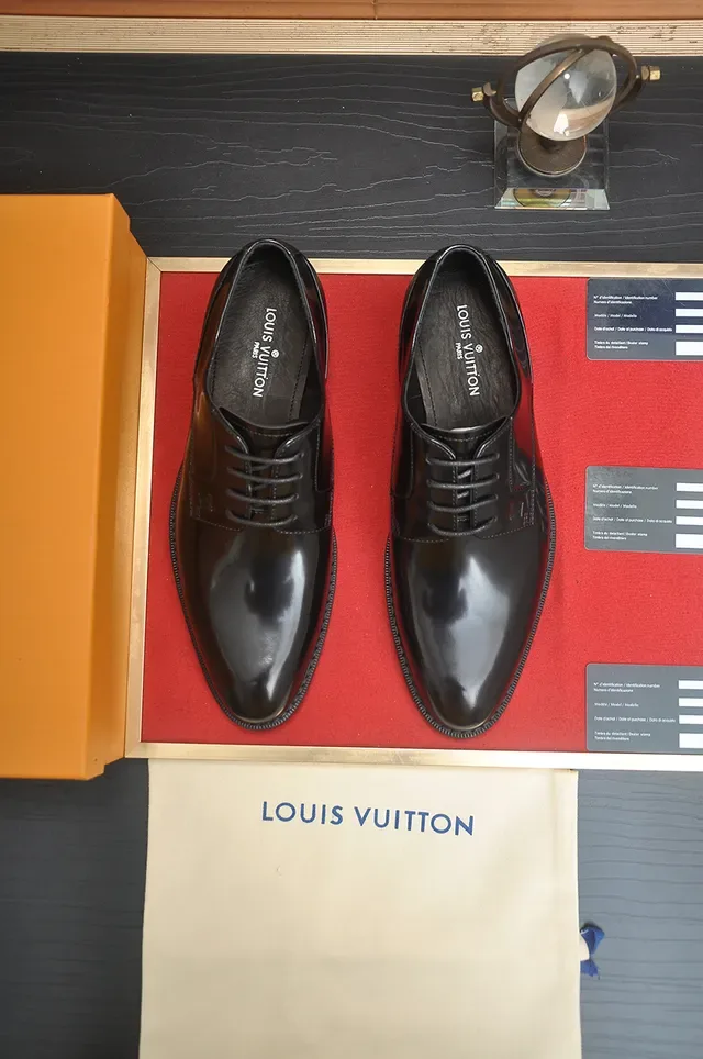 Louis Vuitton Chaussures Oxford Noir Brillant Cap Toe 5