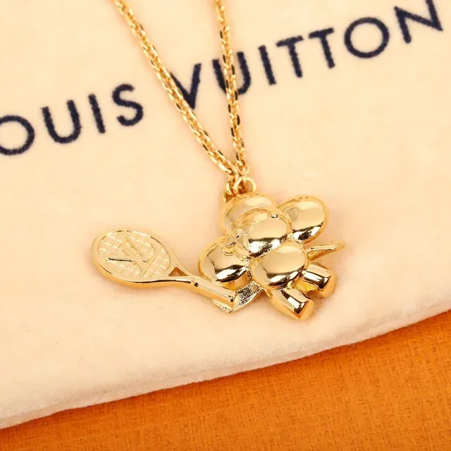 Louis Vuitton Gold-Tone Pearl Floral Pendant Necklace 6