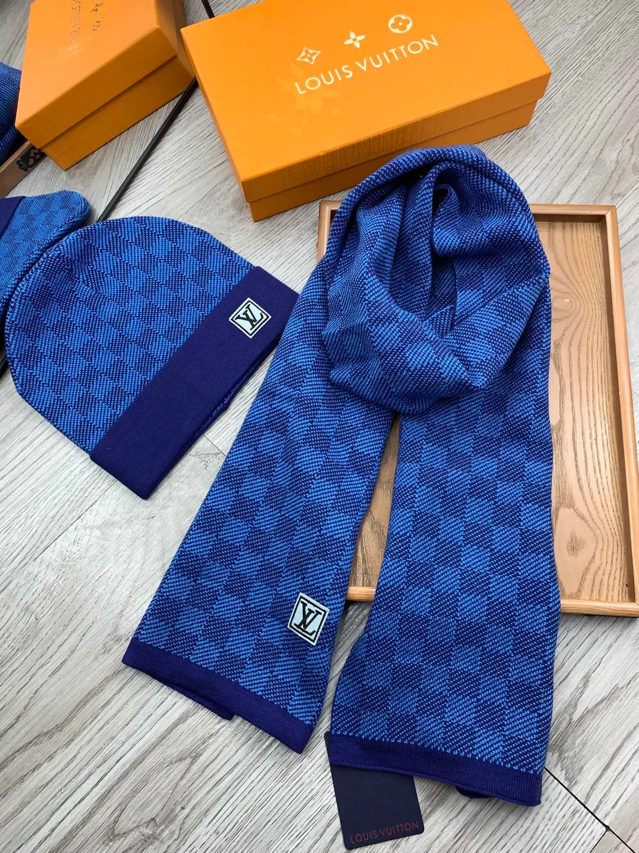 Louis Vuitton Gray Brown Knit Ribbed Cuff Beanie 6