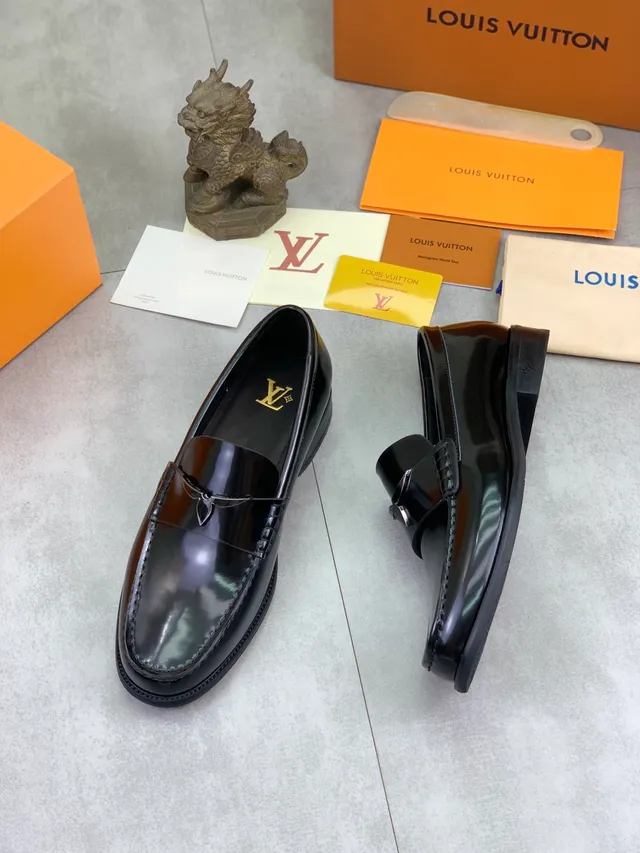 Louis Vuitton Horn Ornament Loafer Black Gold Glossy Patent Leather Metal Loafer 5